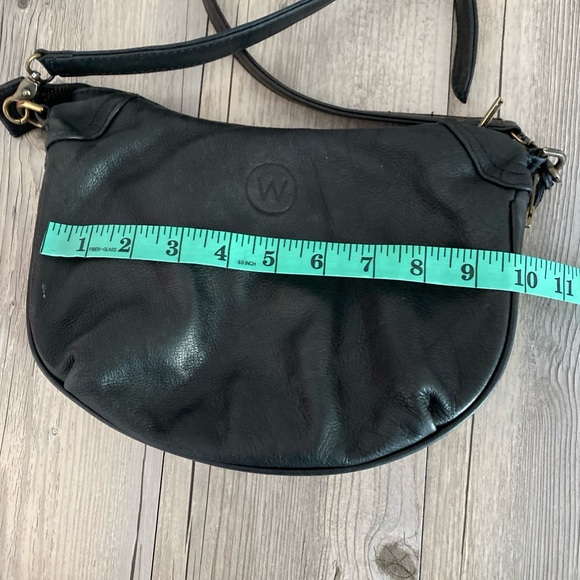 Wanderers Travel Co Crossbody Santorini Leather Bag Tiger Print - Picture 7 of 13